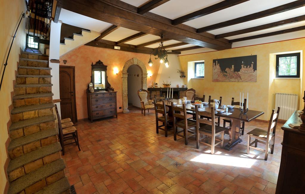 L'Antica Mola Villa Castel Madama Bilik gambar